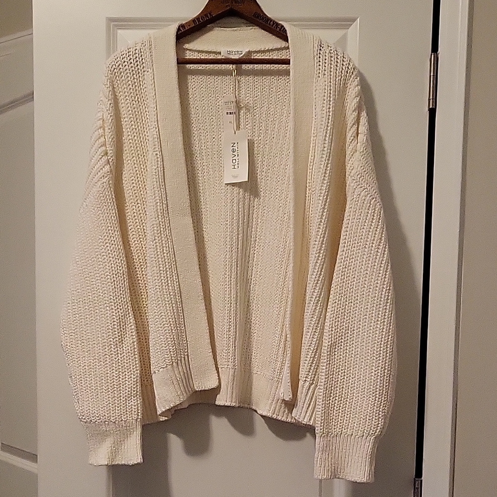 Elegant Women's Cream Knit Cardigan